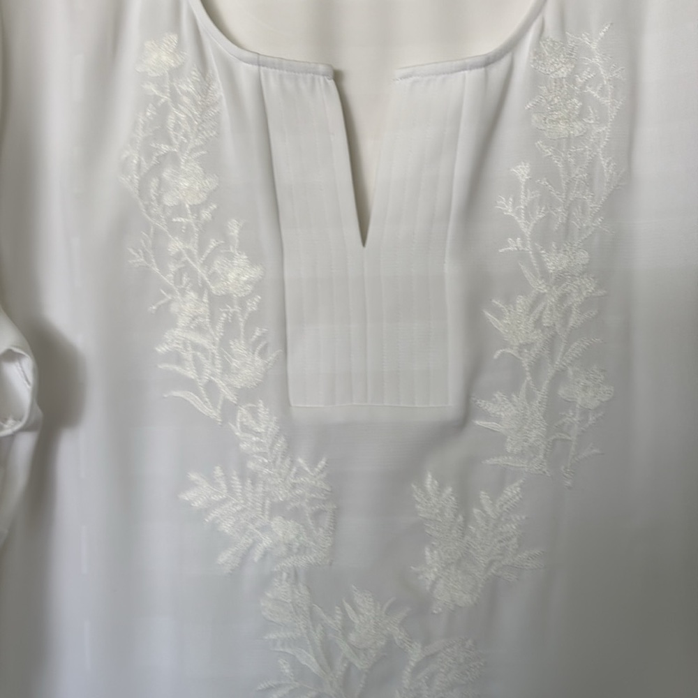 Liz Claiborne White Short Sleeve Embellished Blouse - Picture 3 of 4